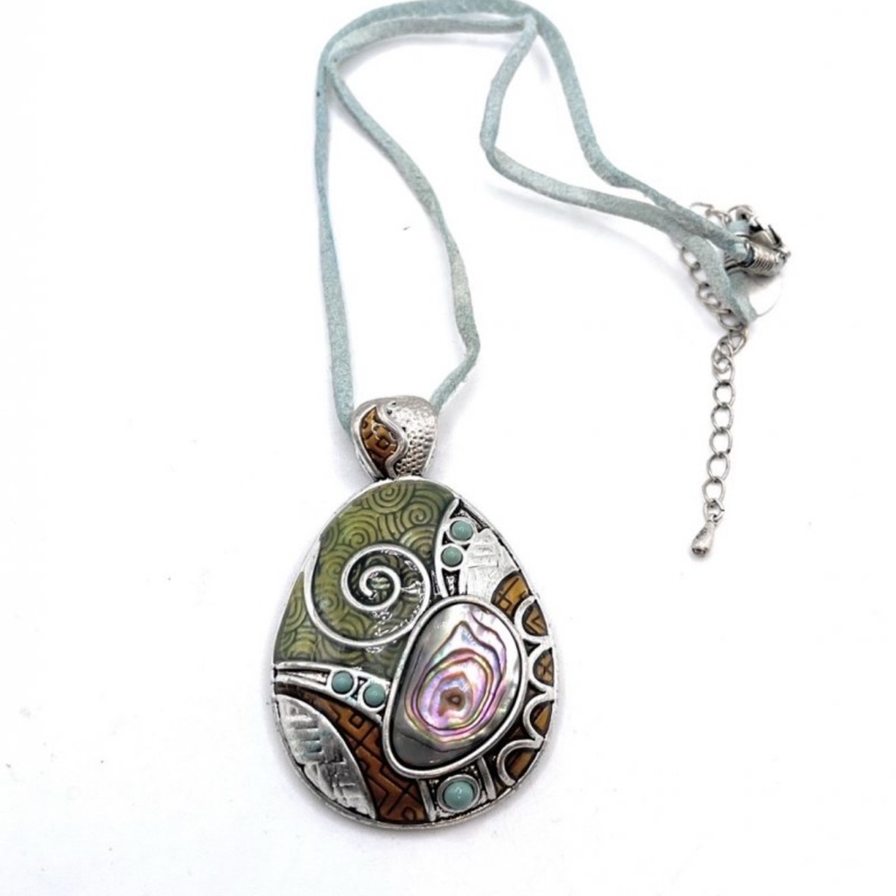 Lia Sophia "ARTISTIC FLAIR" Necklace